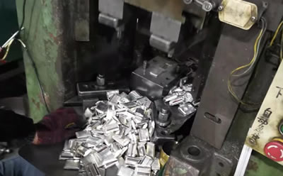 FACTORY TOUR